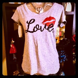 🎊🎉4 shirts for $25🎊🎉